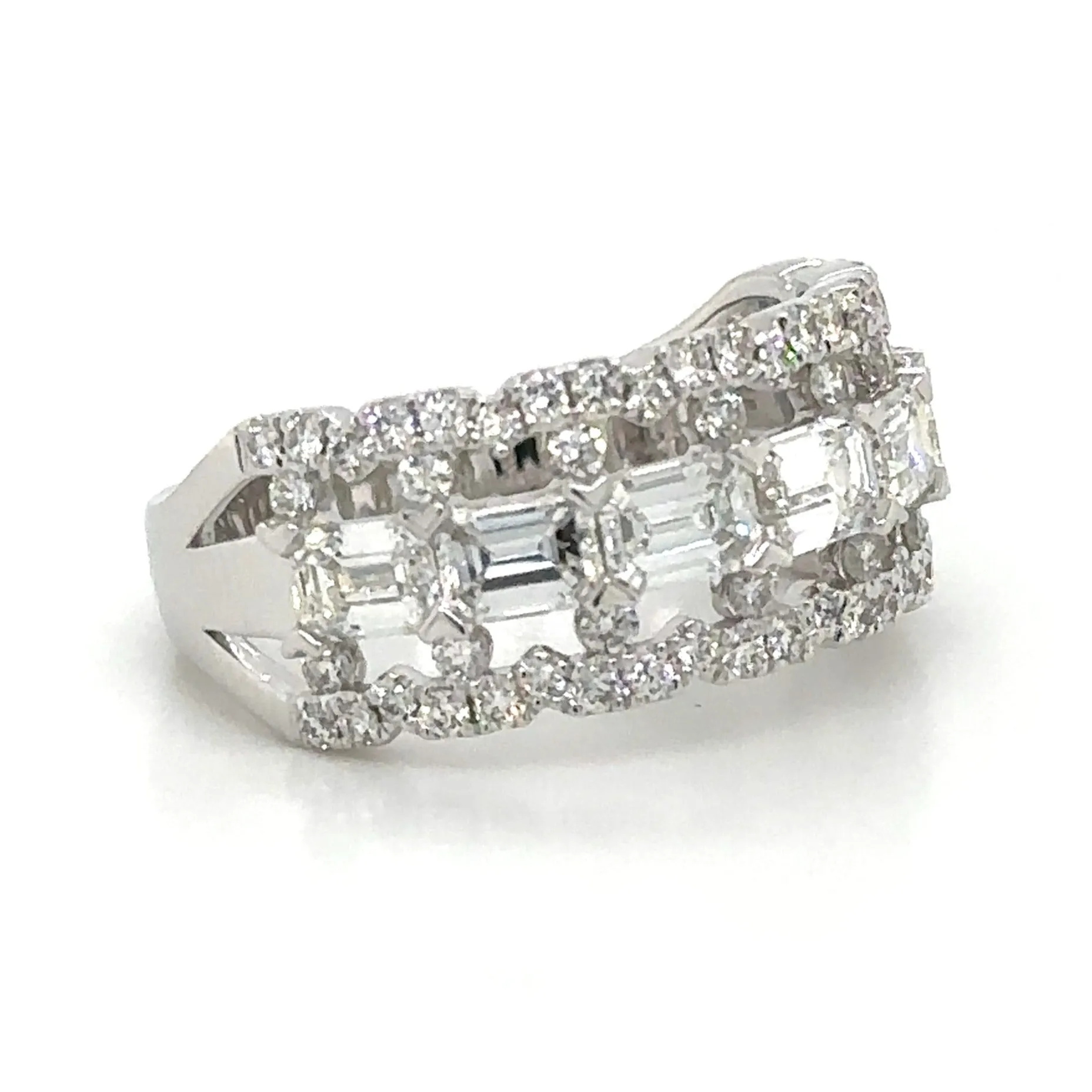 2.26ct tw Emerald and Round Cut Diamond Ring