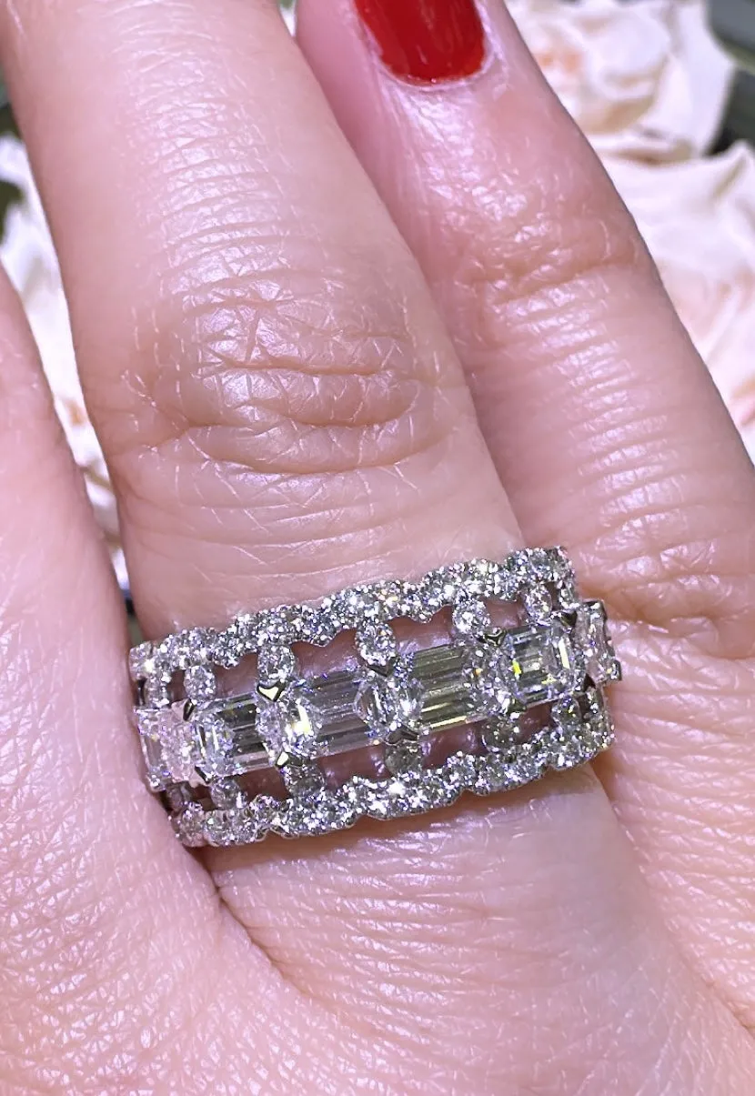 2.26ct tw Emerald and Round Cut Diamond Ring