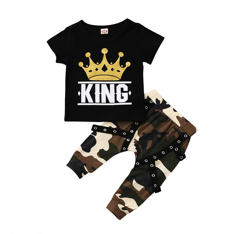 30 Pieces) Wholesale Fashion Boy Crown Print Top And Camouflage Trousers Set