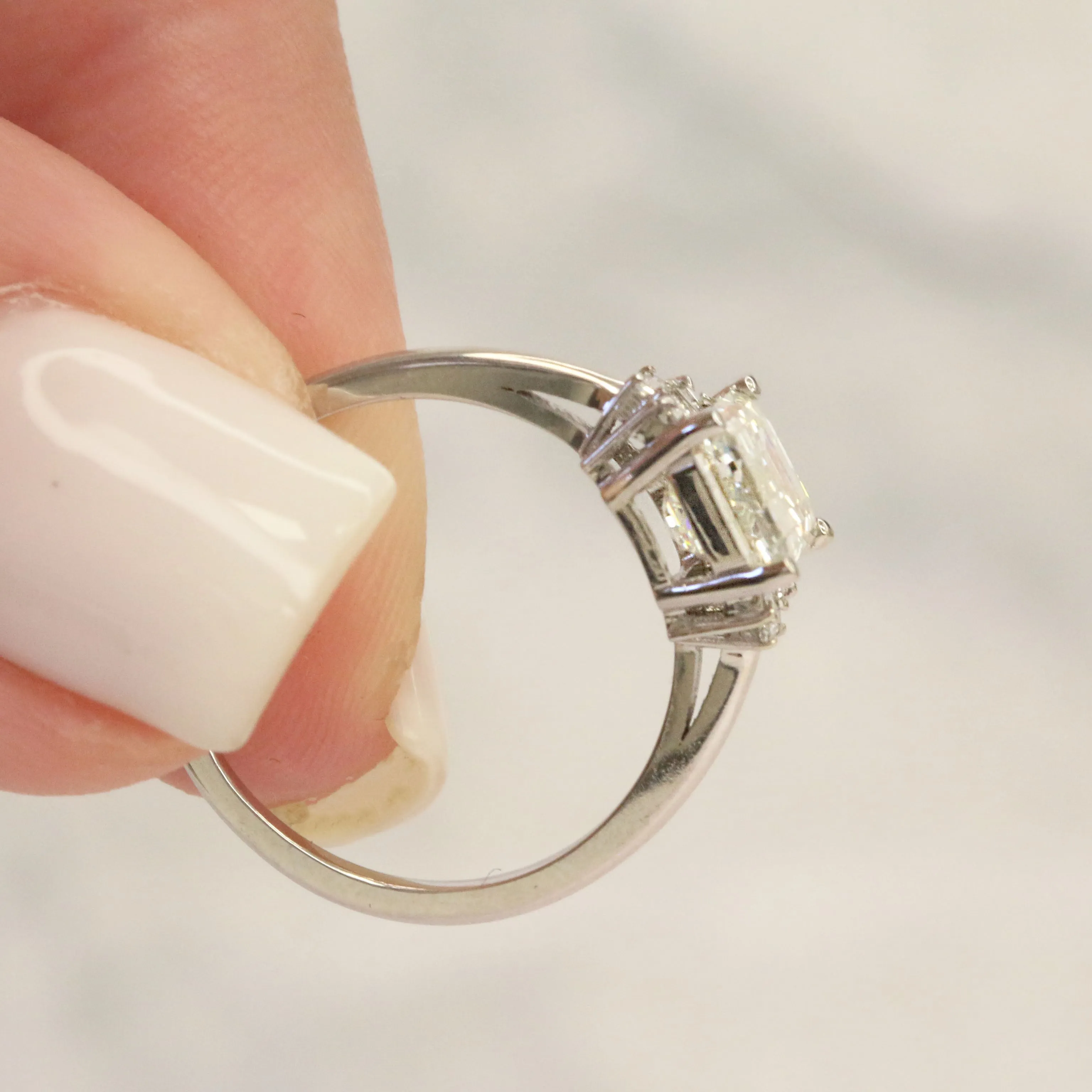 Bright Sky 4 Prongs Natural Emerald  Diamond Engagement Ring