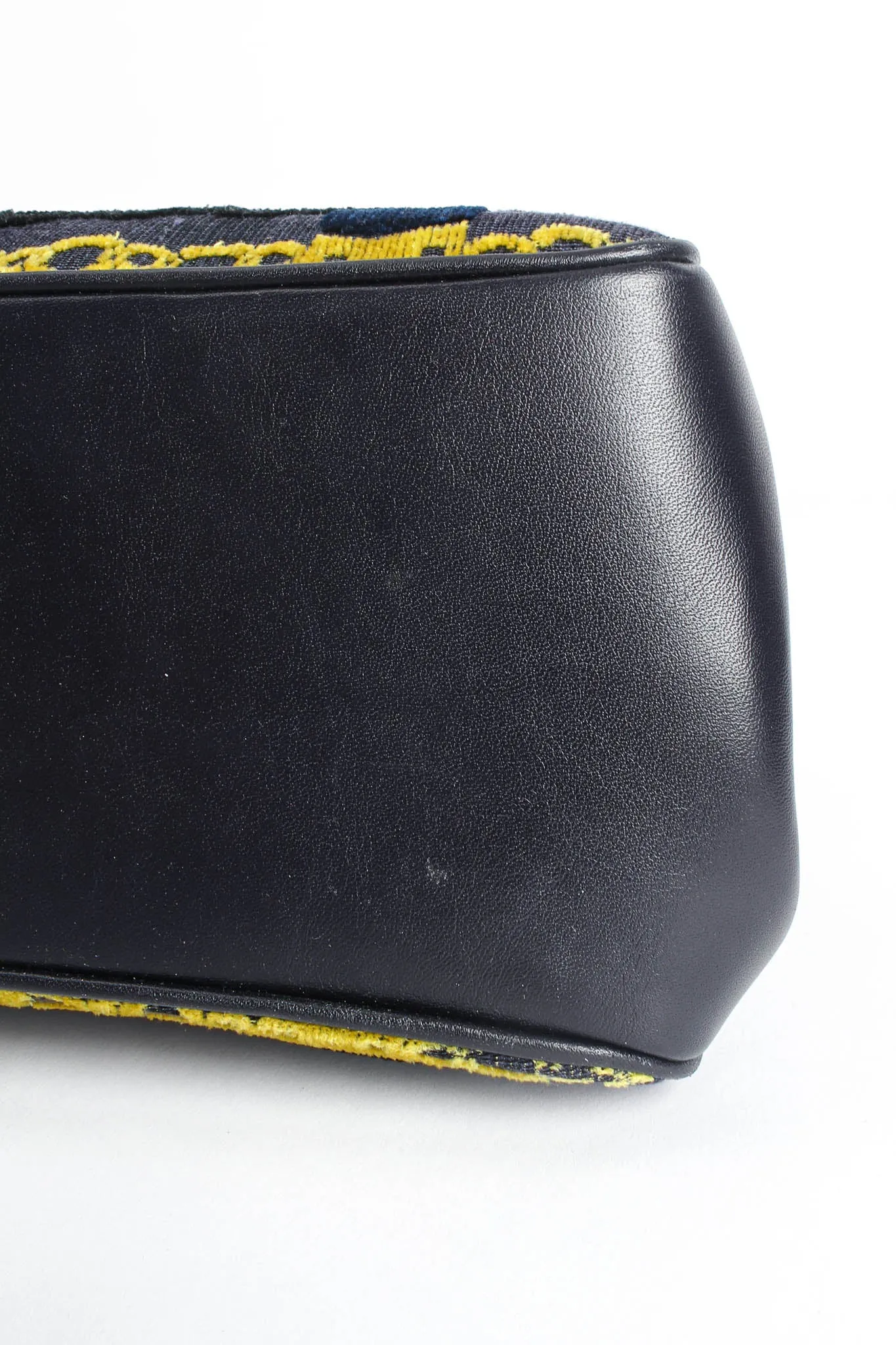 Caravel Velvet Chain Motif Bag