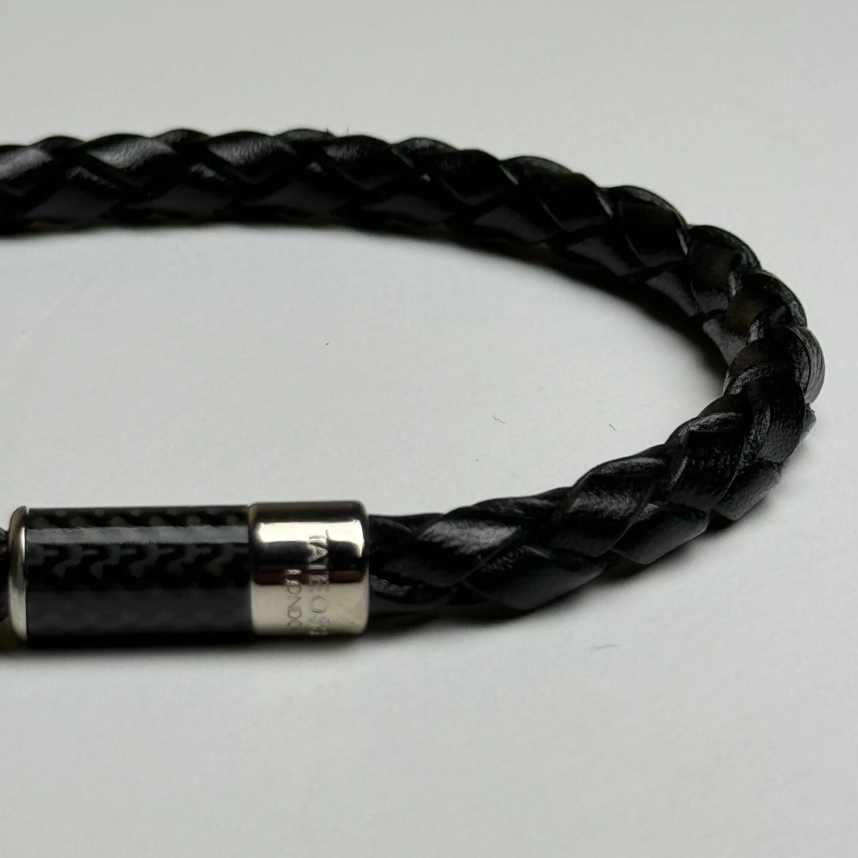 Carbon Pop with Black Leather and Black Alutex