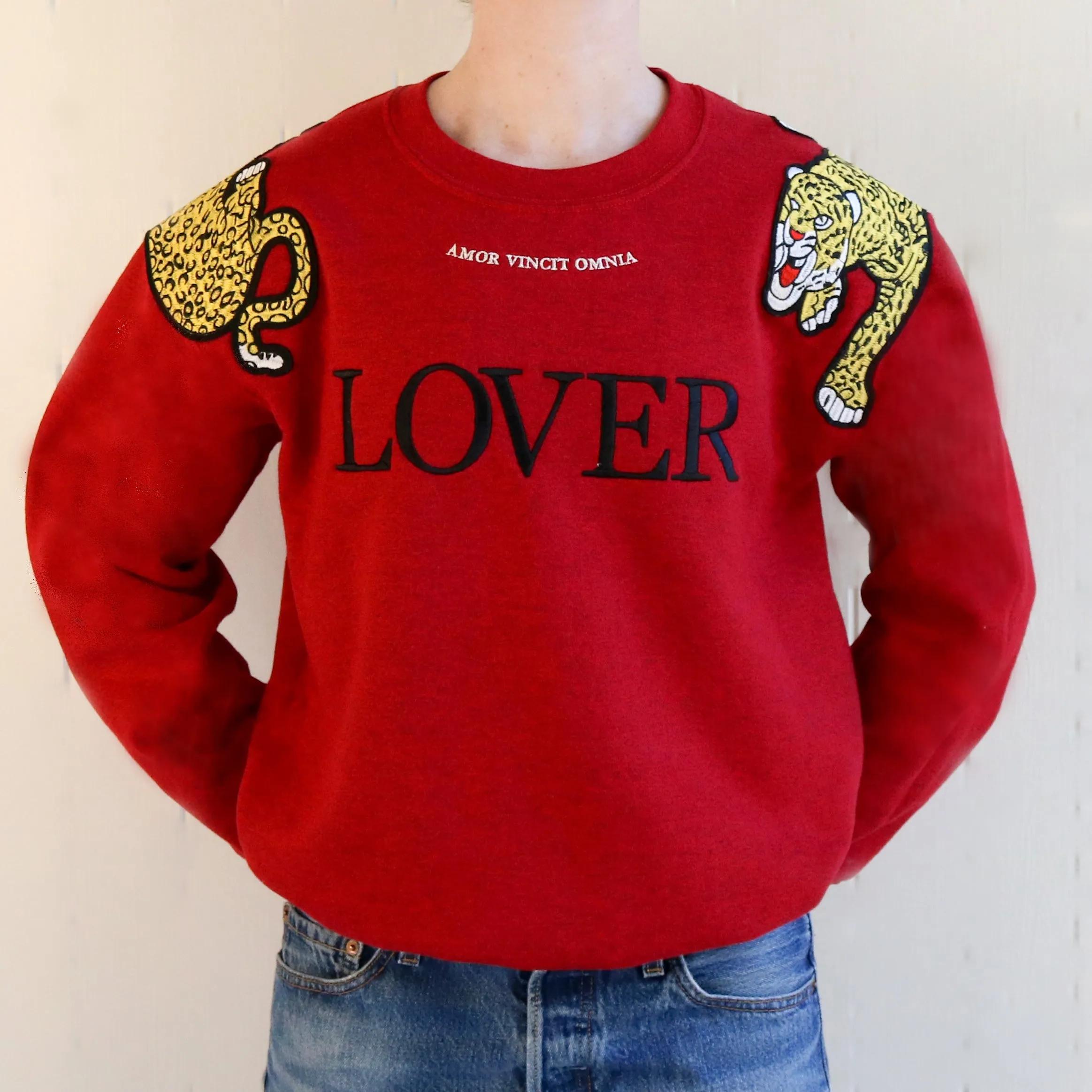 COURAGEOUS LOVER CREWNECK