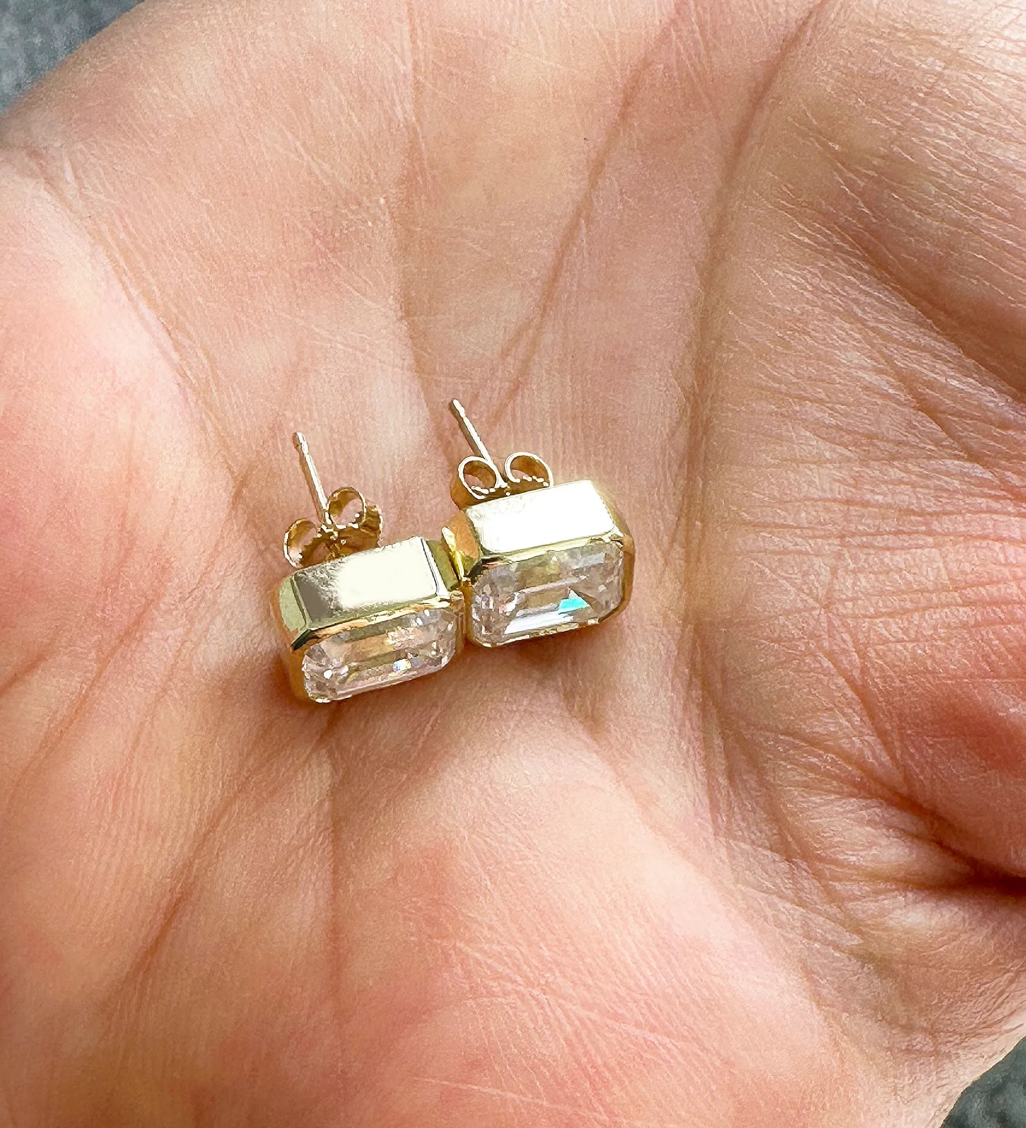 Emerald Cut Diamond Earrings IGI Certified Bezel set Style 14k Solid Yellow Solid Gold 4.00ct Screw Back Set Style Stud Lever Back Earrings