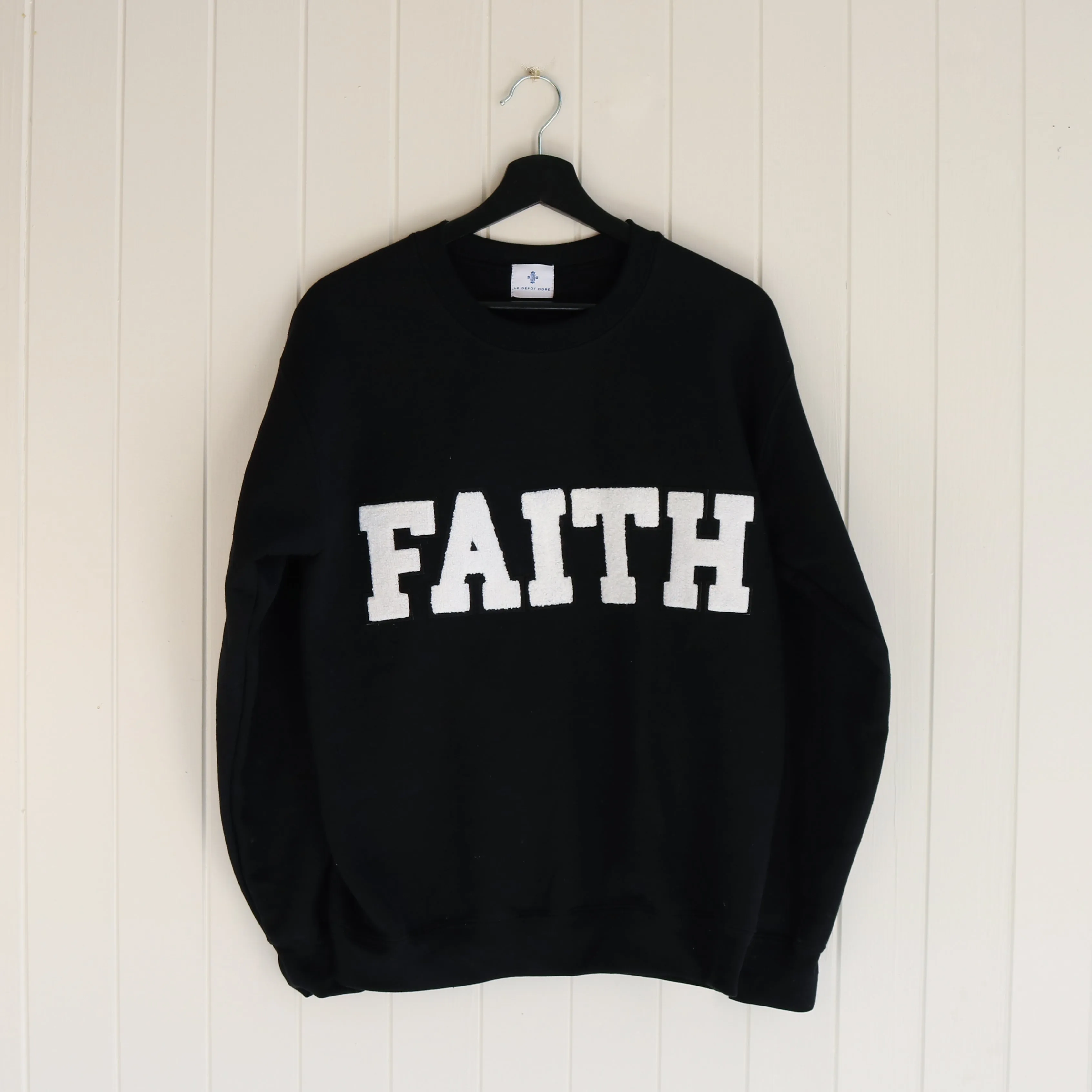 FAITH CREWNECK