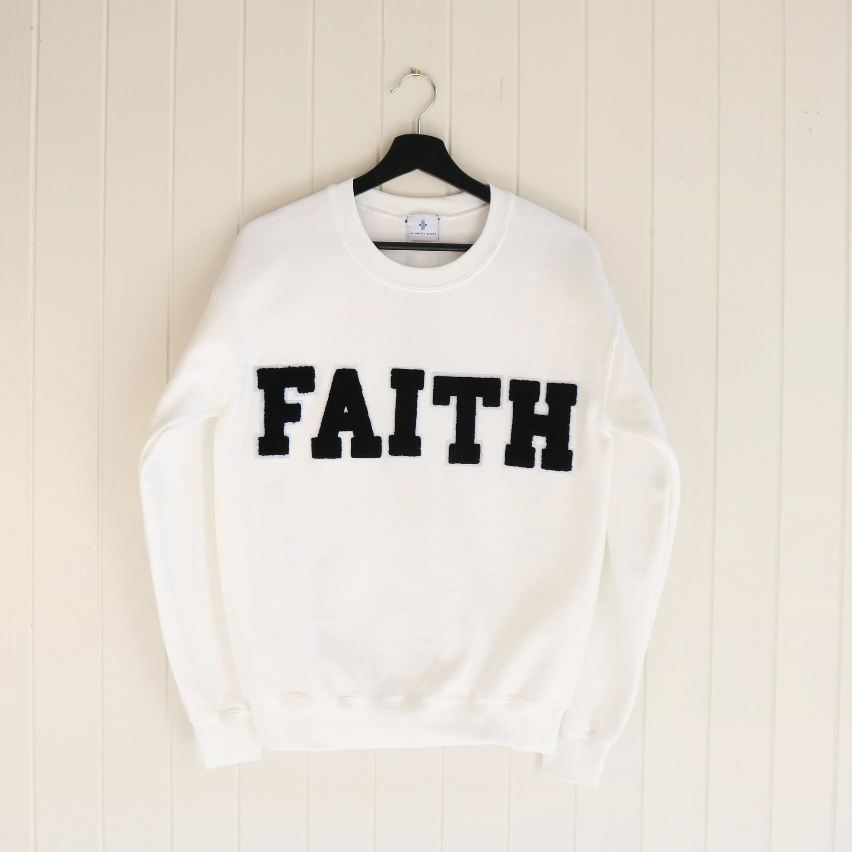 FAITH CREWNECK