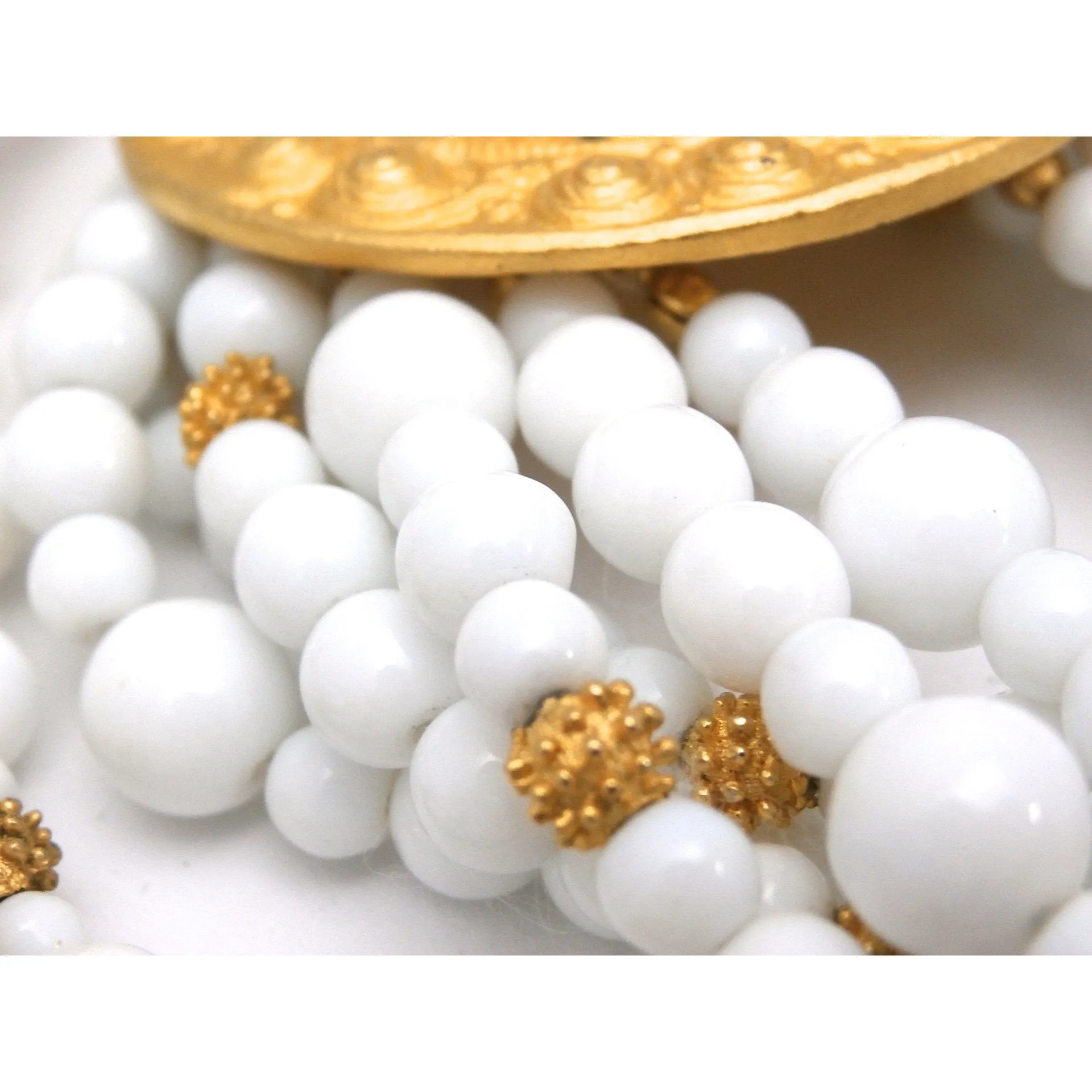 Gorgeous Vintage Les Bernard Signed Jewelry Parure 4 Pc White Beads & Huge Gold Discs Statement