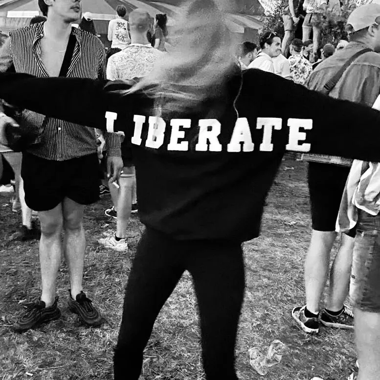 LIBERATE CREWNECK