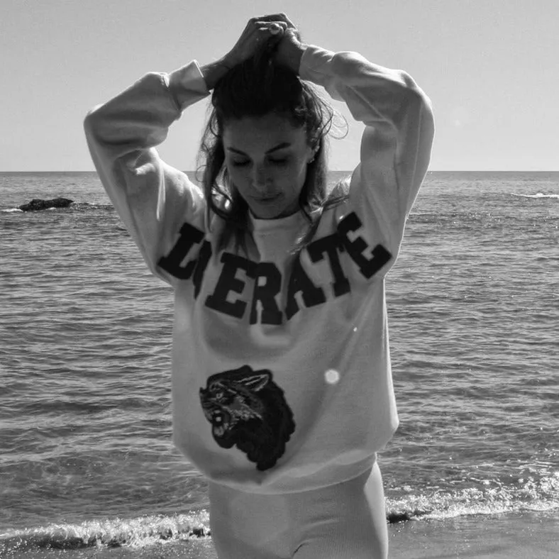 LIBERATED WOLF CREWNECK