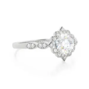 Licht Decorative Halo Natural Round  Diamond Engagement Ring