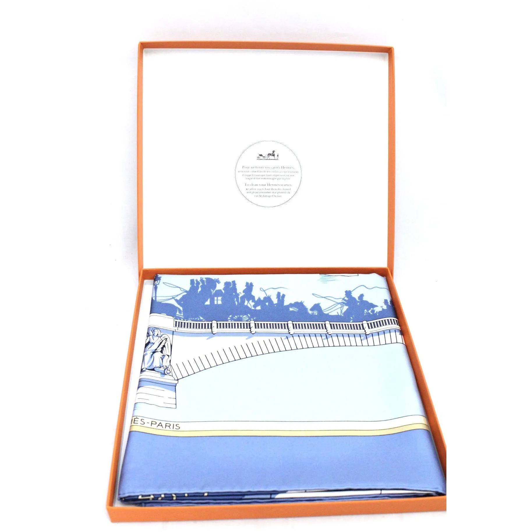 New in box Vintage Hermès Scarf Plaisirs Du Froid winter