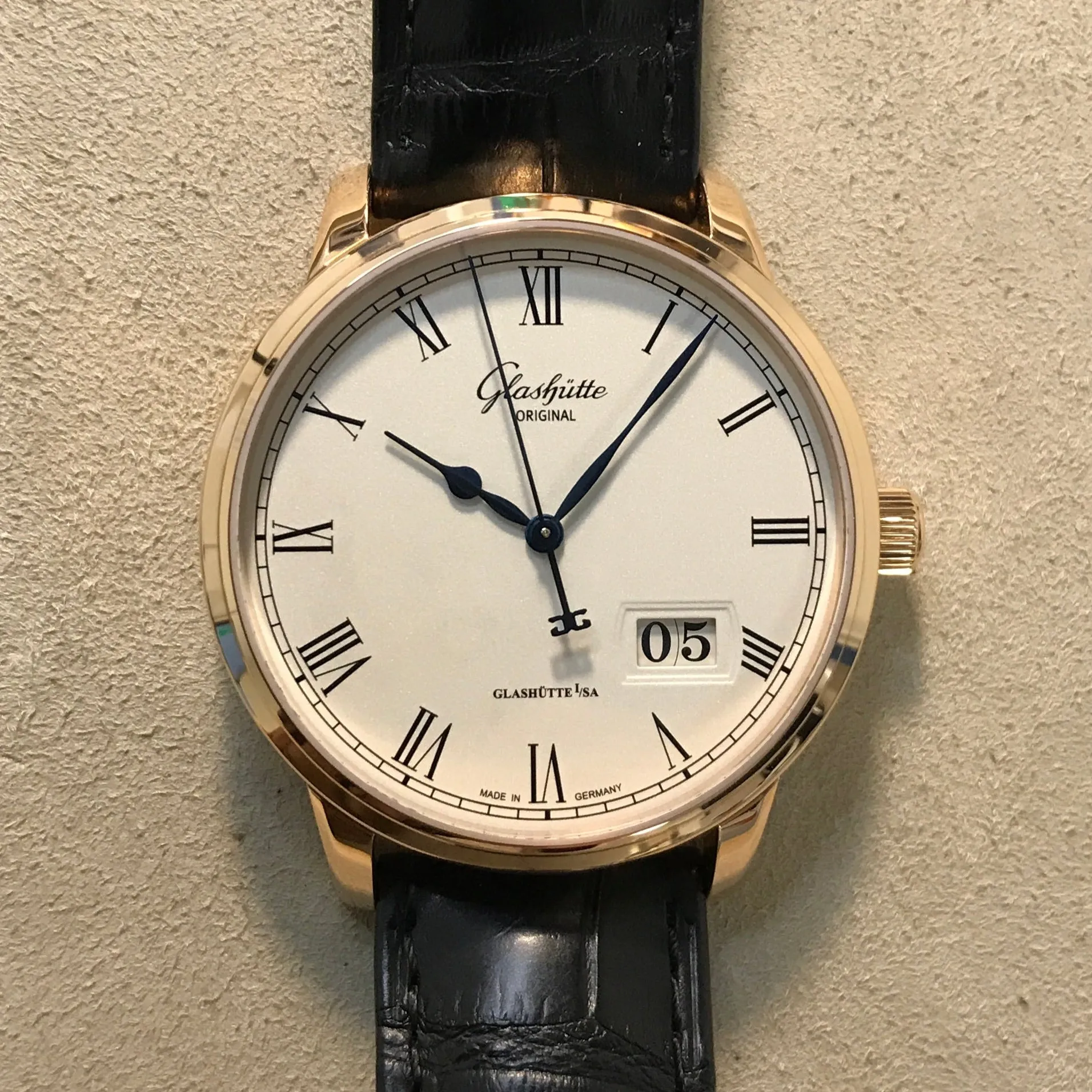 Senator Panorama Date (1-00-03-32-45-04)