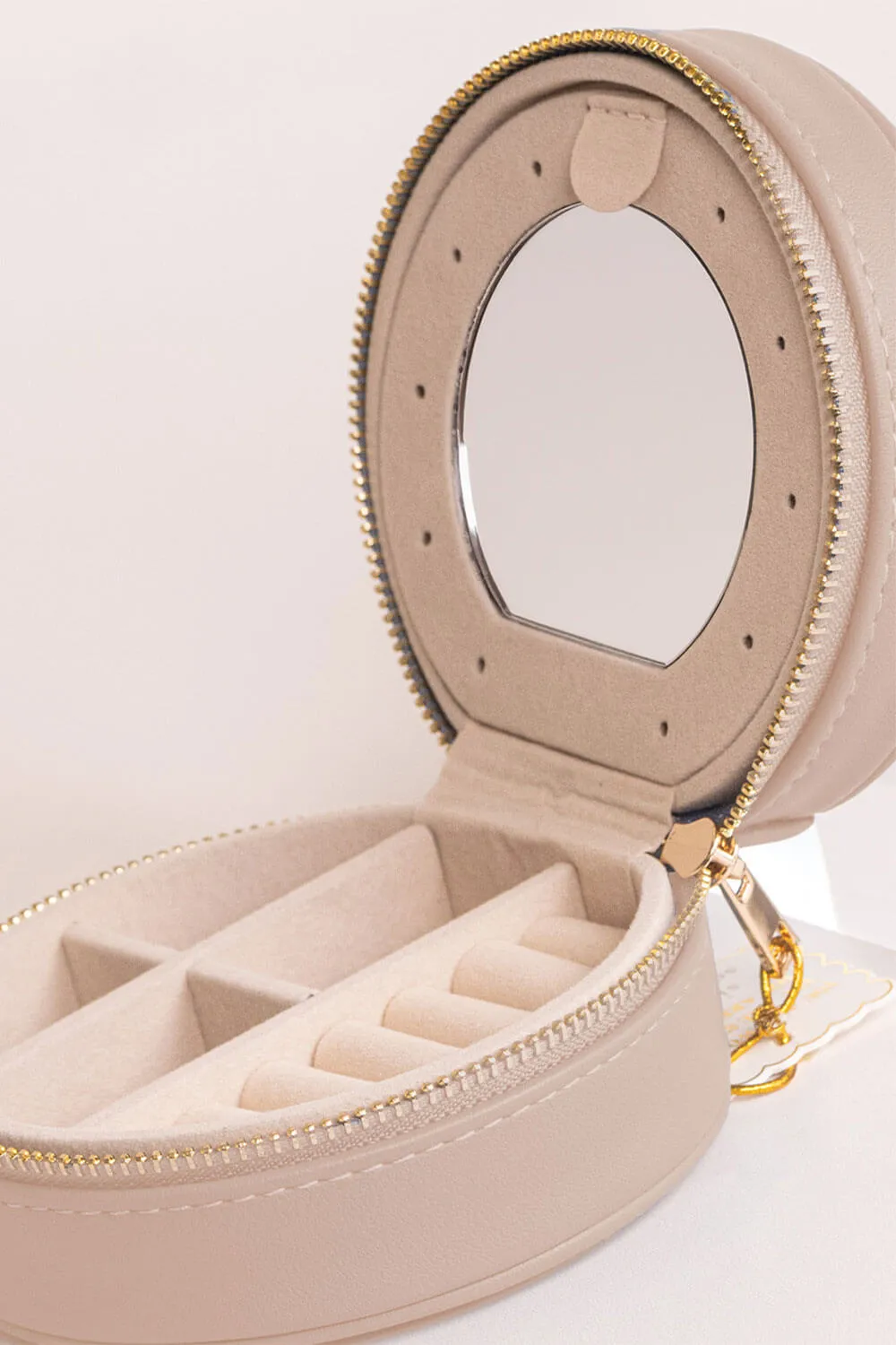 Simply Southern Round Jewelry Box Case in Cream | PP-0125-BAG-LTHR-JWLBX-MIAMI-CRM
