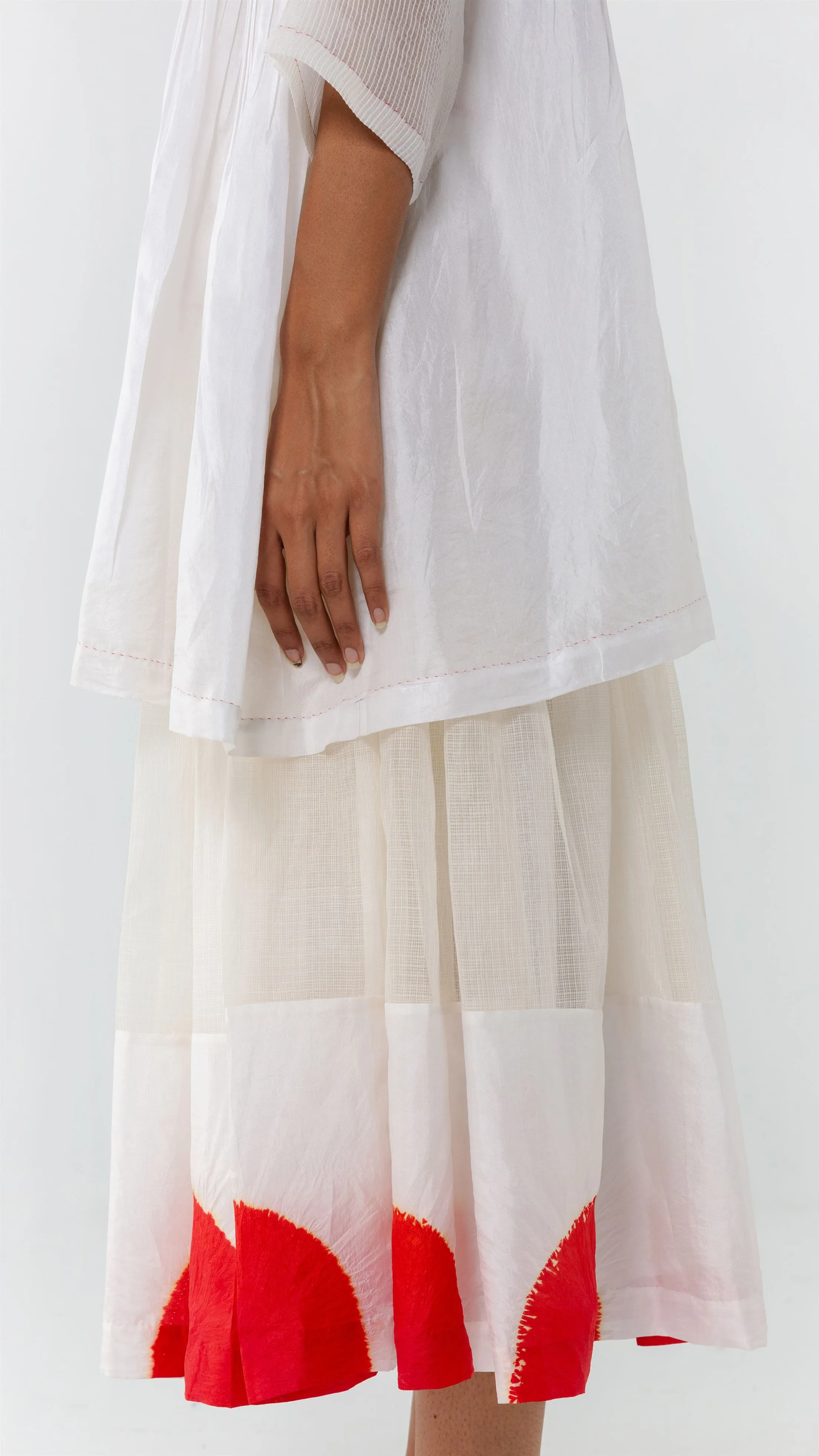 Studio Medium   I   Shibori Petrus CHORD KURTA - WHITE/REDPOL 57