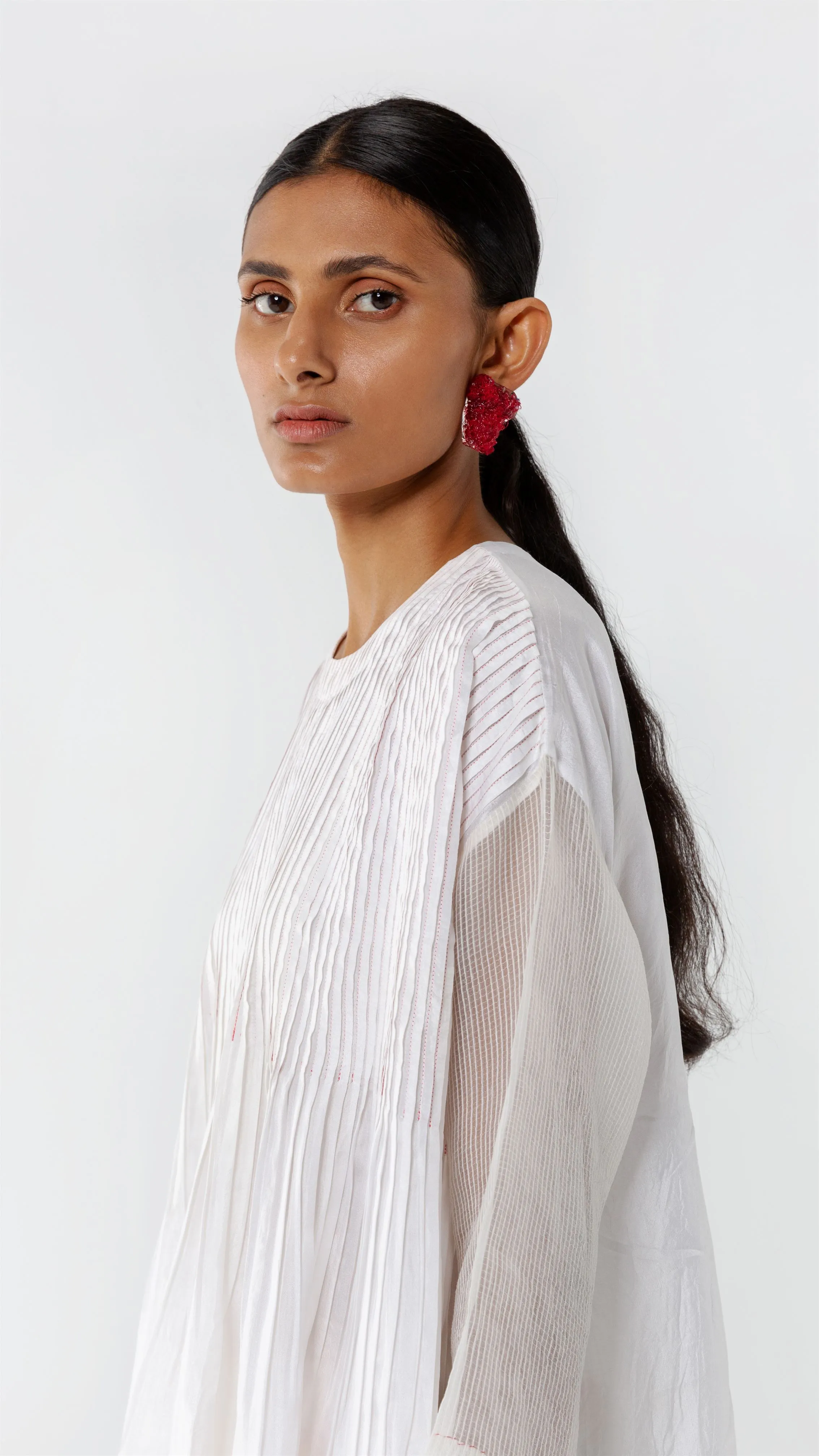 Studio Medium   I   Shibori Petrus CHORD KURTA - WHITE/REDPOL 57