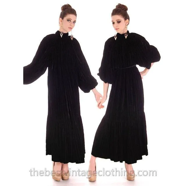 Stunning 1970s Vuokko Suomi Finland Black & Blue Velvet Gown 1930s Style S-L