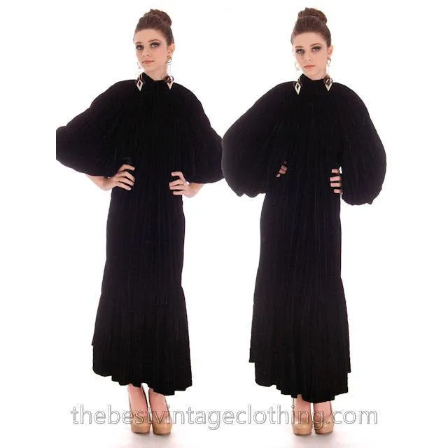 Stunning 1970s Vuokko Suomi Finland Black & Blue Velvet Gown 1930s Style S-L