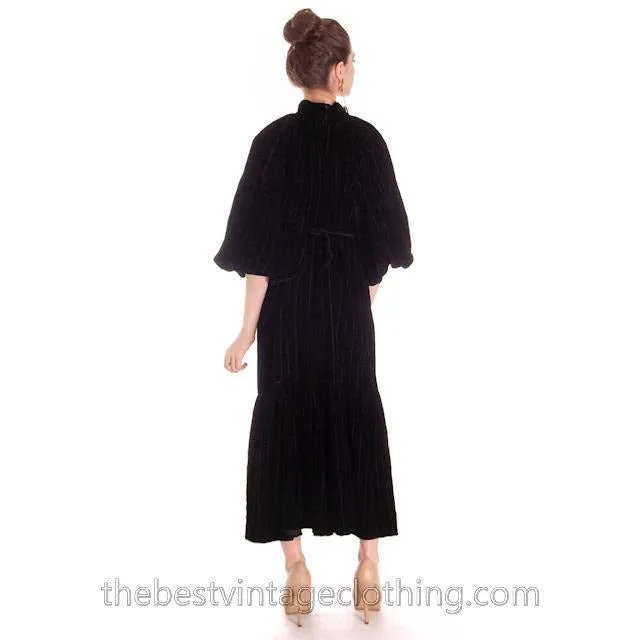 Stunning 1970s Vuokko Suomi Finland Black & Blue Velvet Gown 1930s Style S-L