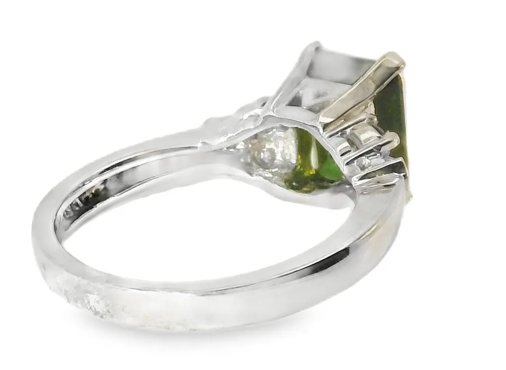 Stunning Estate 14K White Gold Green Tourmaline Diamond Cocktail Ring