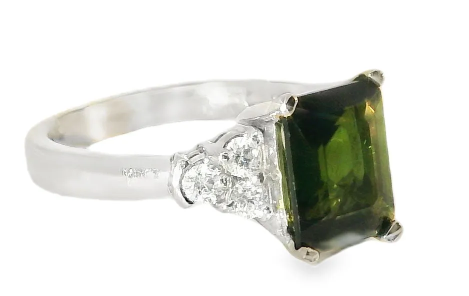 Stunning Estate 14K White Gold Green Tourmaline Diamond Cocktail Ring