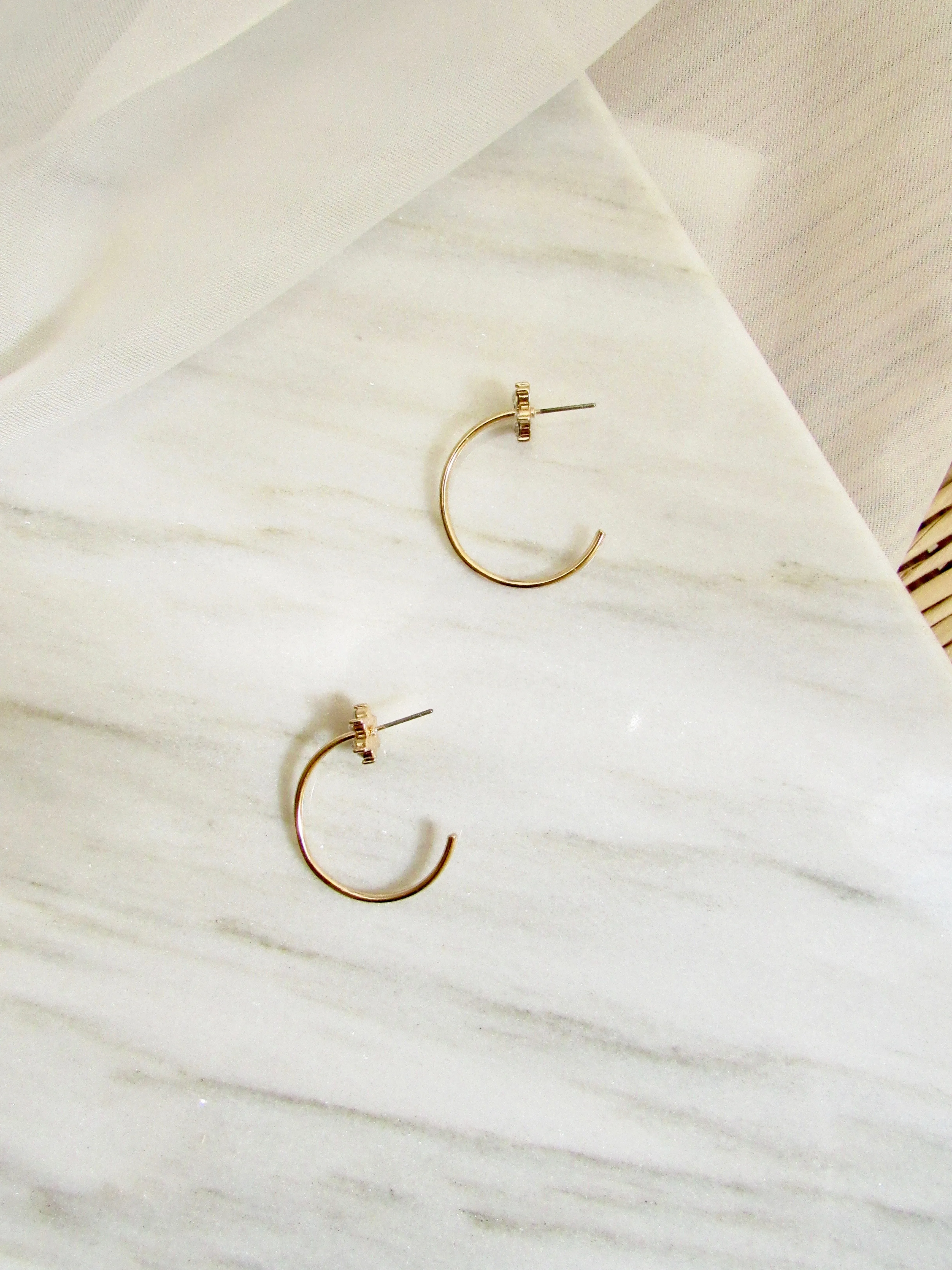Tiny Star Pearl Gold Half Hoop Earrings