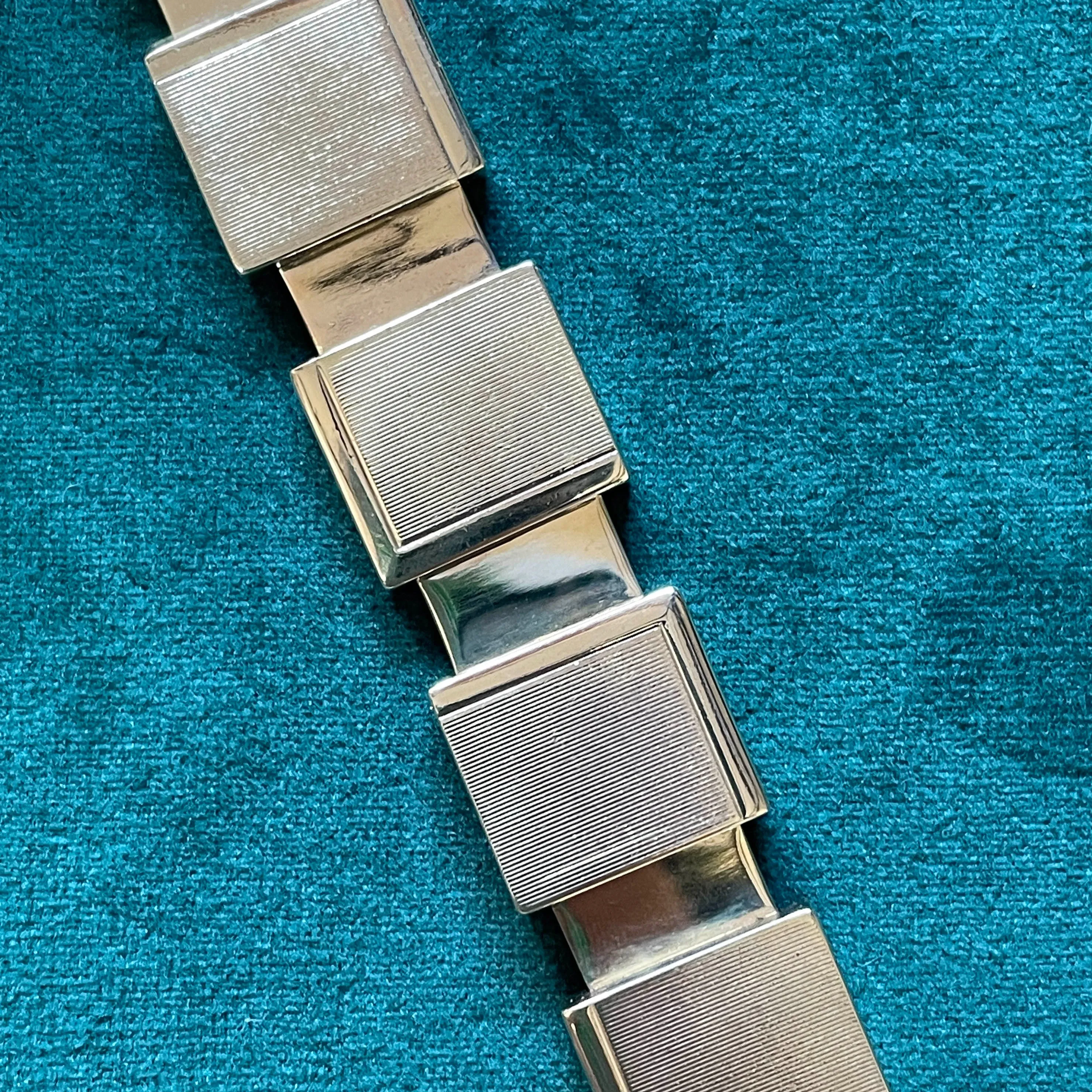 Vintage 14k Engine Turned Square Link Bracelet