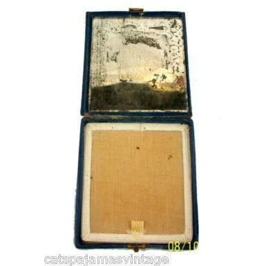 Vintage Blue Leather Embossed Compact London 1940S