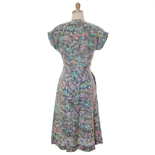 Vintage Housedress 1940s Gray/Lavender Floral Print