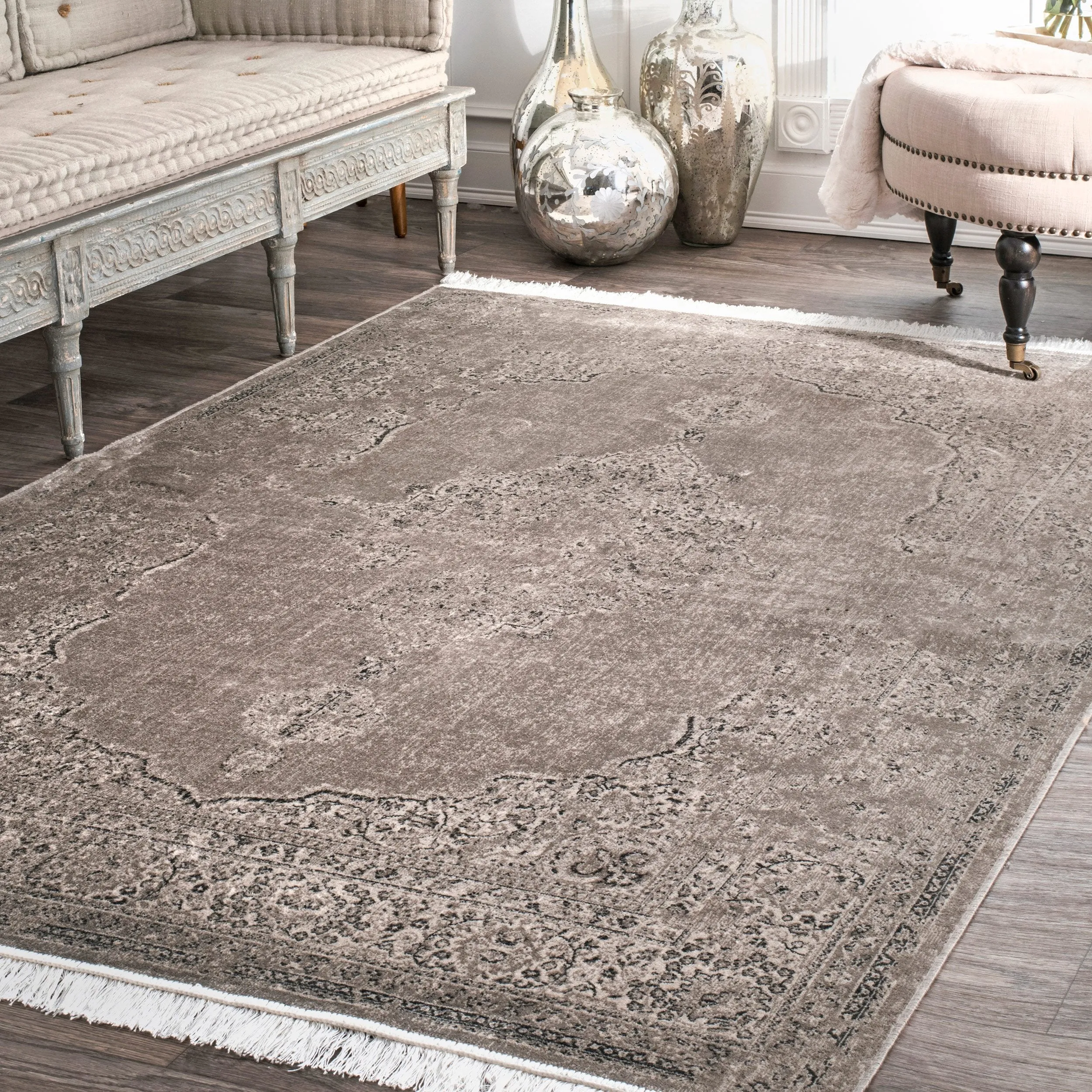 VINTAGE MEDALLION CANTRELL FRINGE RUG