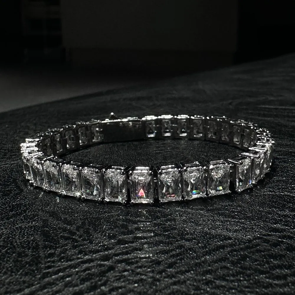 WIC | Emerald T Square Diamond Bracelet